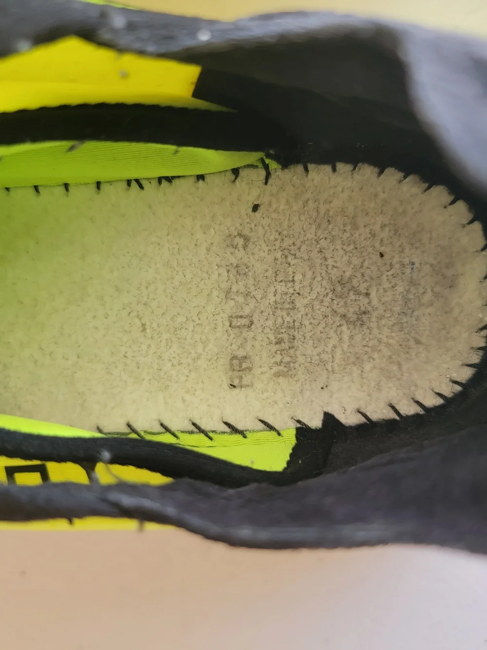Givenchy Spectre Runner in fluorescent yellow, size 9